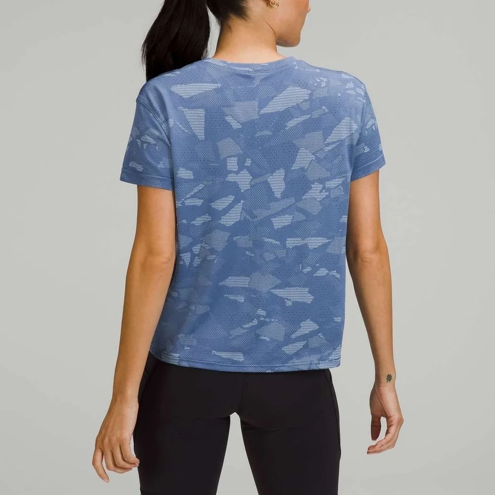 Lululemon Mosaic Multiply Water Drop Blue Linen Train to Be Short Sleeve Shirt 8